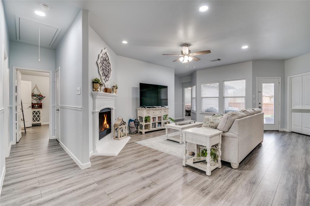 1237 Bay Line Drive