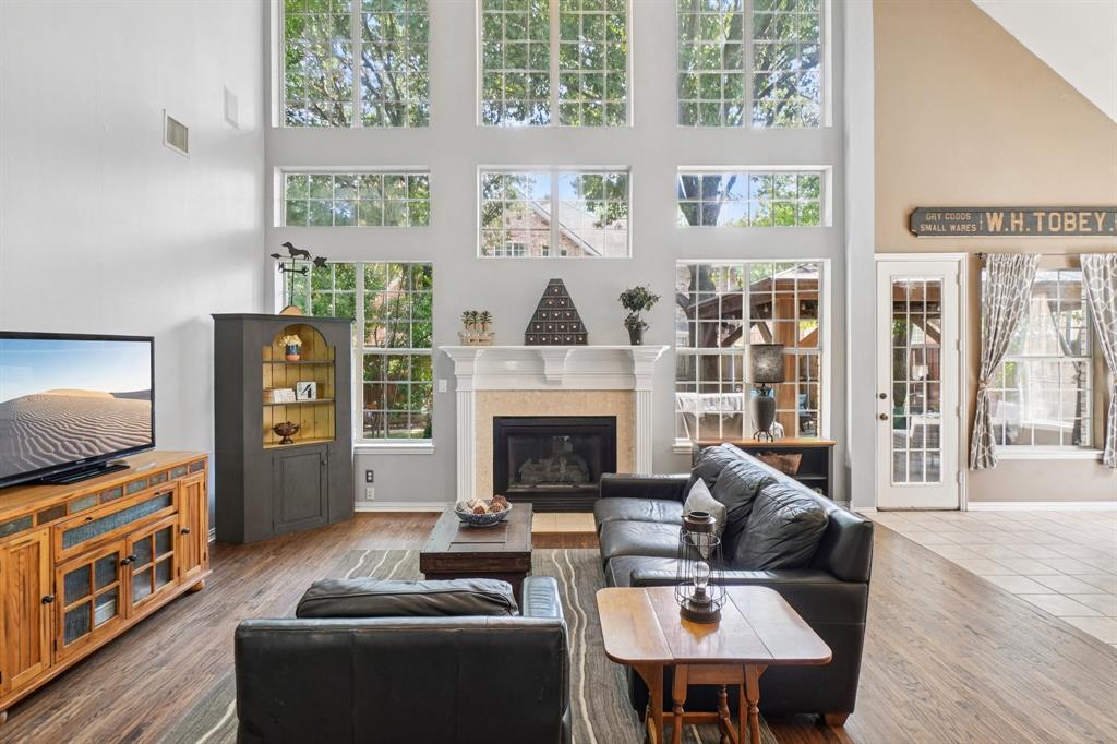 2805 Dove Court