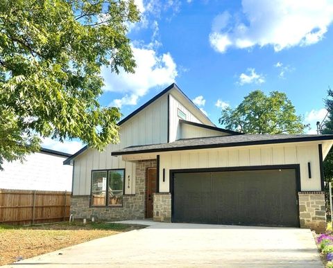 A home in Cockrell Hill