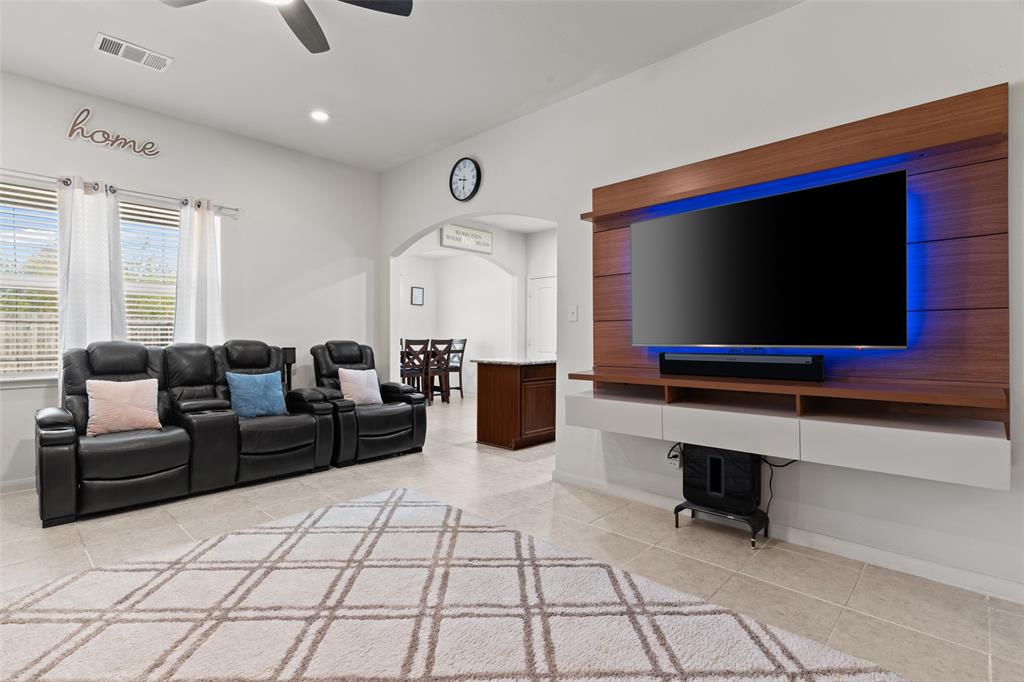 4128 Tower Bridge Lane