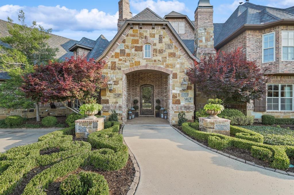 The Estates At Tour 18 - Residential