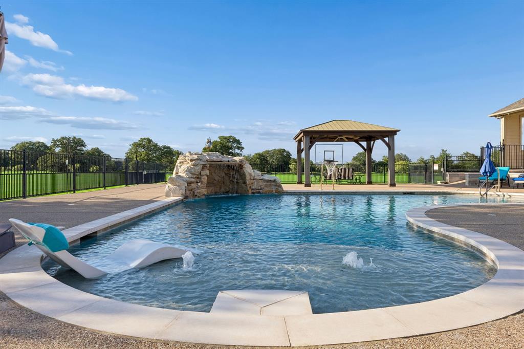 Cattlebaron Parc II - Residential