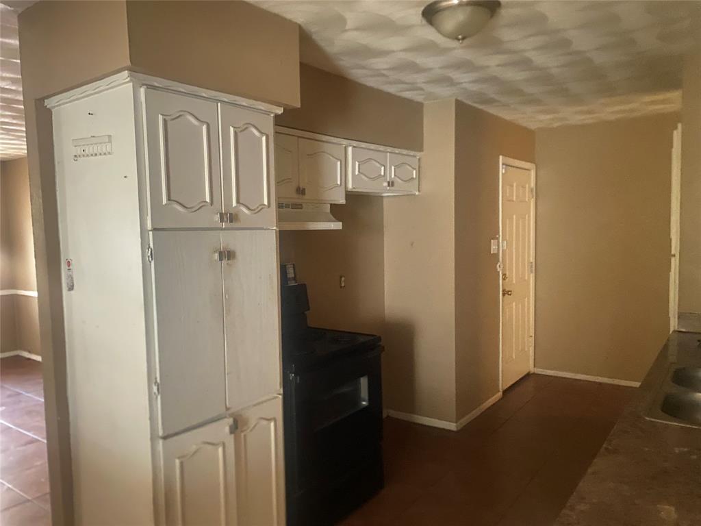 Ridgecrest Manor - Residential