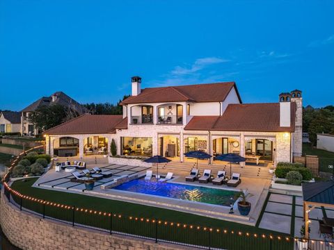 Photo of 12633 Lakeview Court, Fort Worth, TX 76179 (MLS # 20951044)