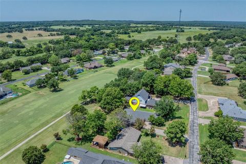 Photo of 310 Navajo Trail, Gainesville, TX 76240 (MLS # 21253601)