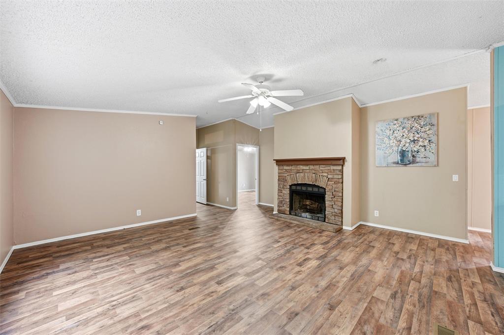 Hewitt Mobile Home - Residential