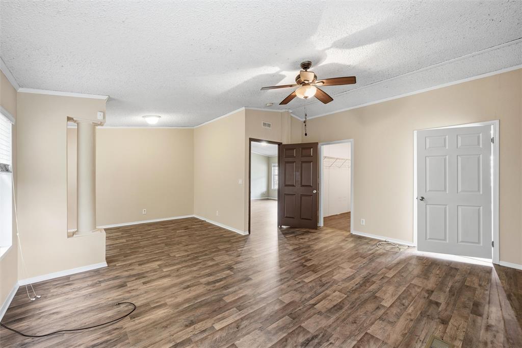 Hewitt Mobile Home - Residential