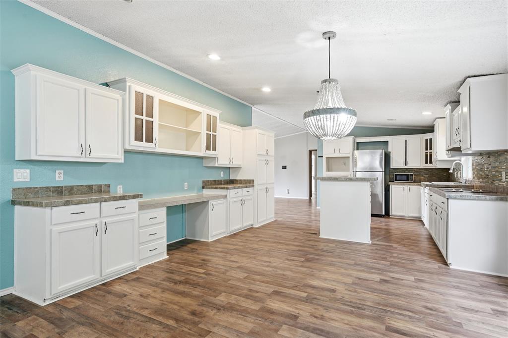 Hewitt Mobile Home - Residential