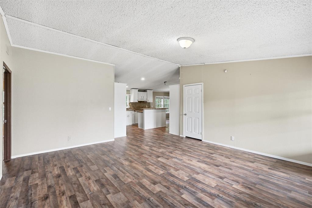 Hewitt Mobile Home - Residential