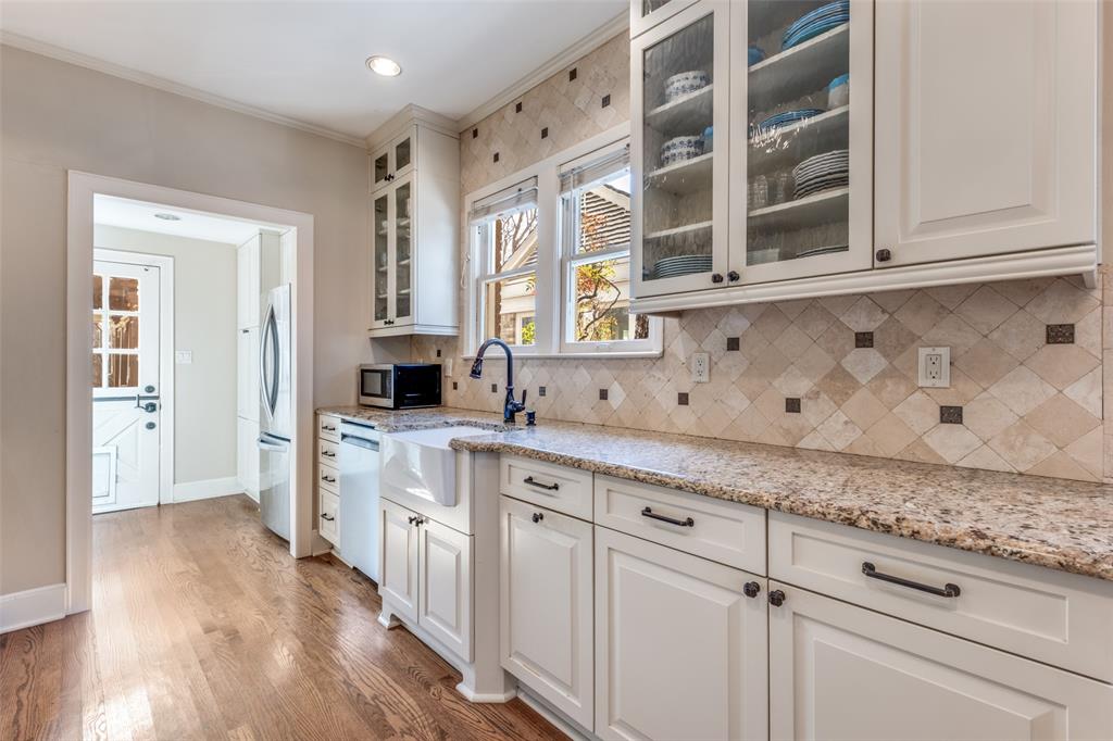 Hollywood Rev - Residential