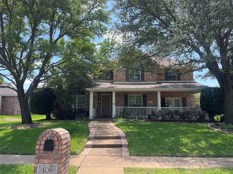 Photo of 108 Windsor Drive, Murphy, TX 75094 (MLS # 21272645)
