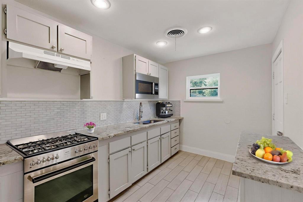 1609 Biggs Terrace