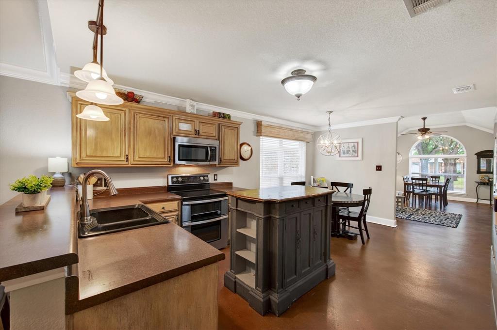 4418 Shady Elm Drive