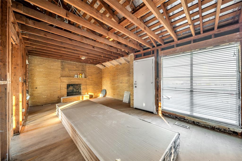 Bjt Lewis Surv Abs #225 - Residential