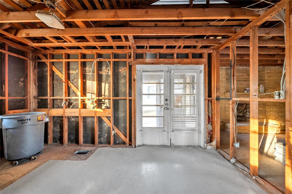 Bjt Lewis Surv Abs #225 - Residential