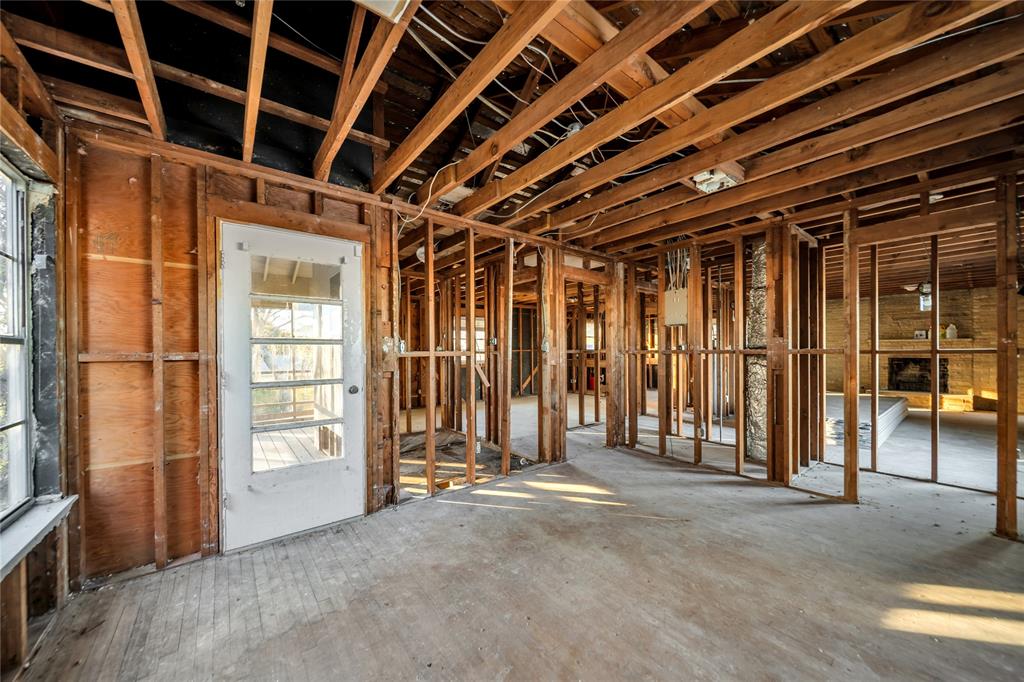 Bjt Lewis Surv Abs #225 - Residential