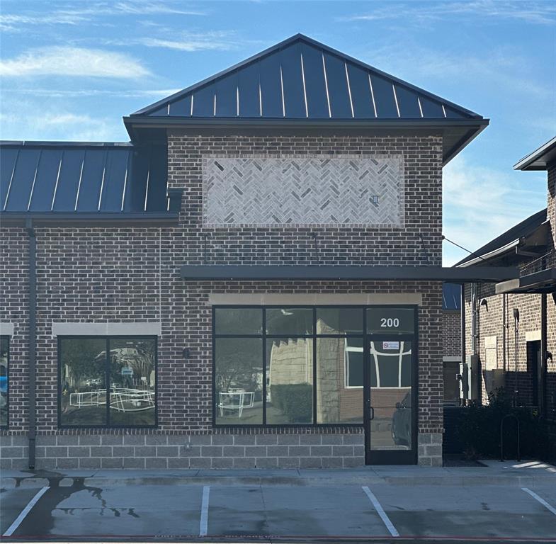 10555 N County Road 200
