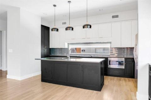 Photo of 3706 W Beverly Drive, Dallas, TX 75209 (MLS # 21101039) Photo of 3706 W Beverly Drive, Dallas, TX 75209 (MLS # 21101039)