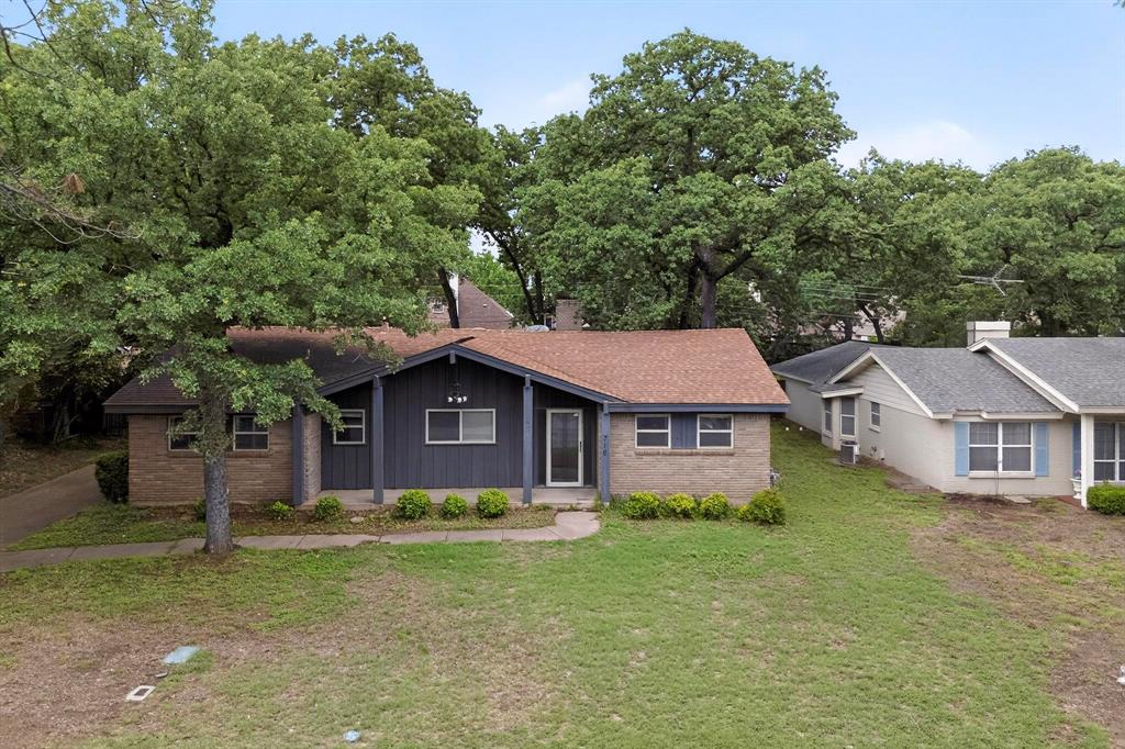 716 W Pleasantview Drive