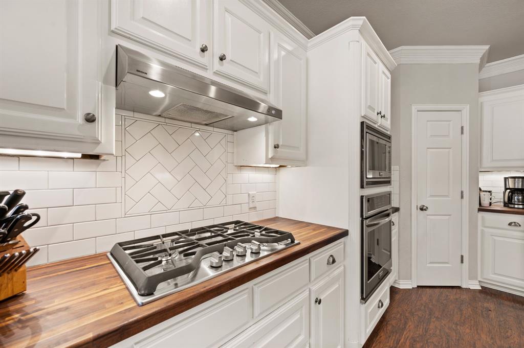 7720 Bridlewood Court