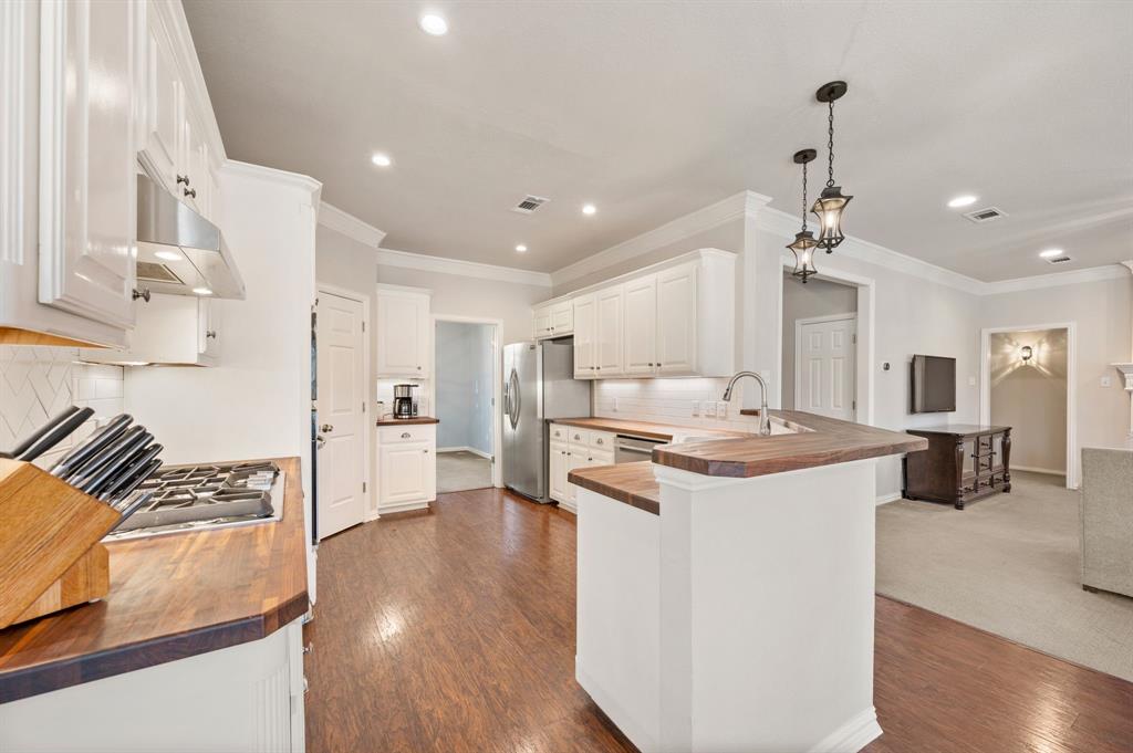 7720 Bridlewood Court