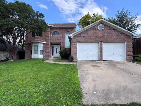 Photo of 601 Elektoy Way, Fort Worth, TX 76108 (MLS # 21303839)