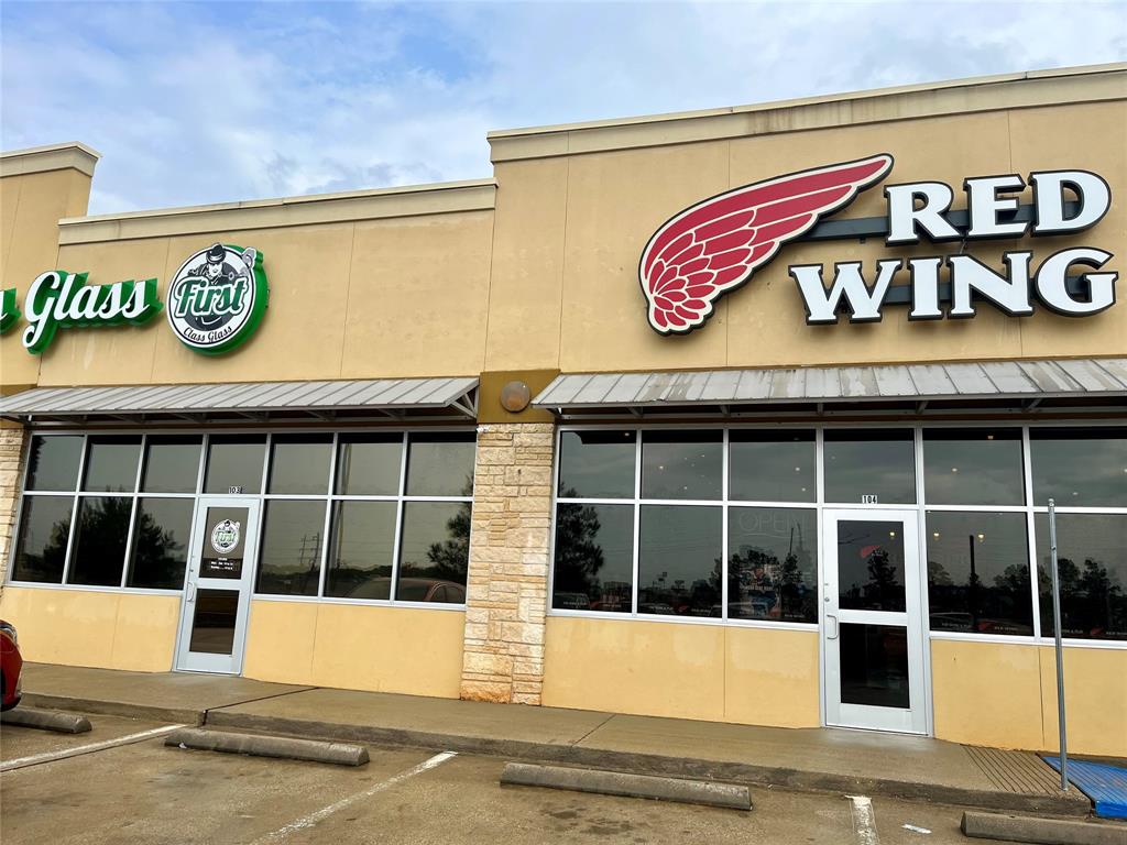 3052 N Eastman Road 100
