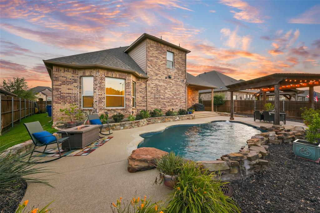 406 Oakcrest Drive