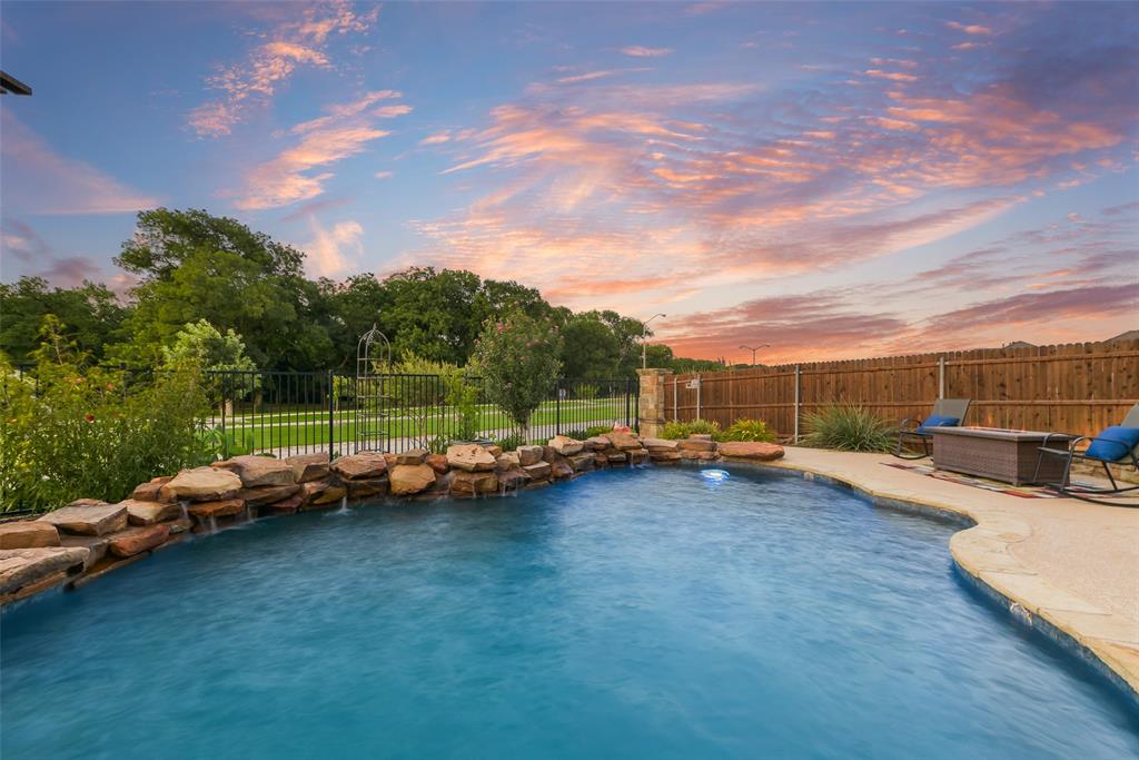 406 Oakcrest Drive