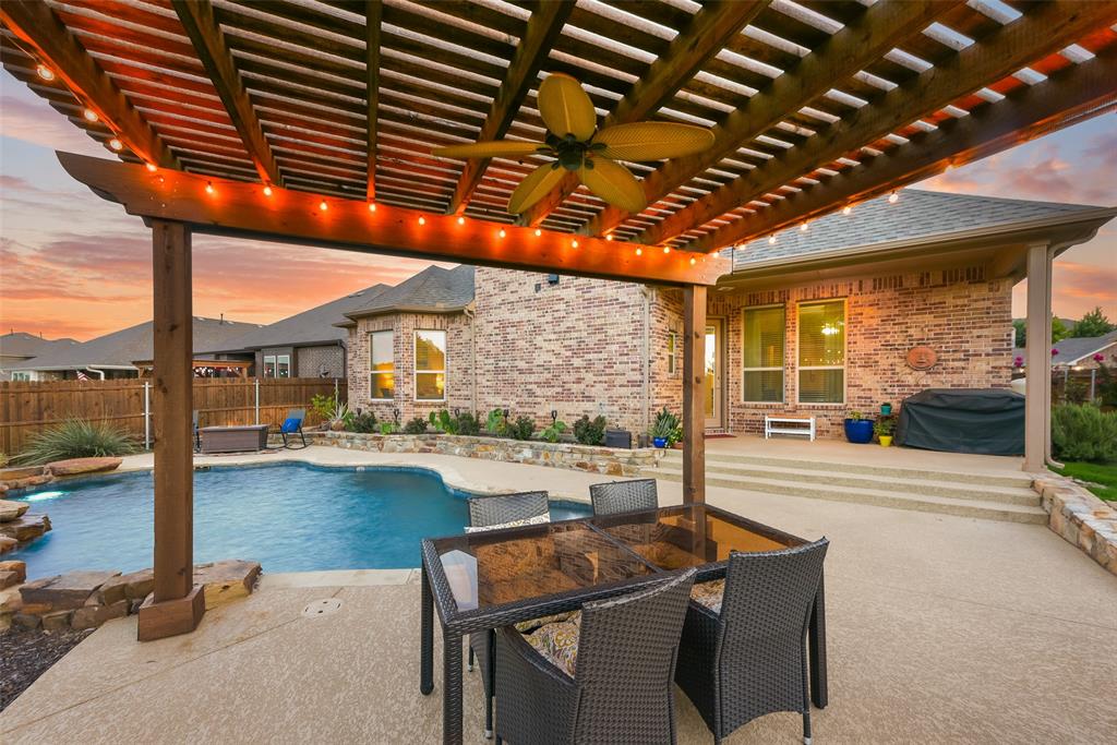 406 Oakcrest Drive