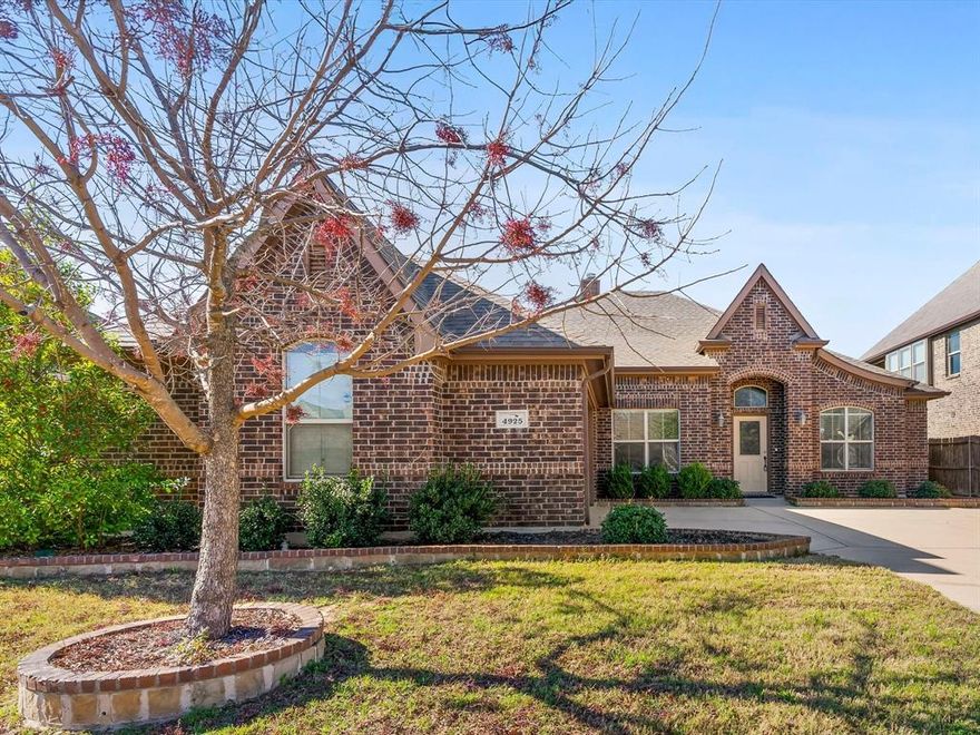 This well maintained 3 bedroom, 2 bath home features an open floor plan with great natural light throughout. The layout includes a dedicated office with built-in shelving, a formal dining room, and a spacious kitchen offering granite countertops, stainless steel appliances, and a second dining area. The large primary suite includes a private bathroom with separate vanities, a soaking tub, separate shower, and a walk-in closet. Recent updates include new luxury vinyl plank flooring, new carpet, and fresh neutral paint. Additional features include a gas fireplace in the living room, ceiling fans in all bedrooms, a laundry room with space for a second refrigerator, and a covered back patio perfect for relaxing or entertaining.