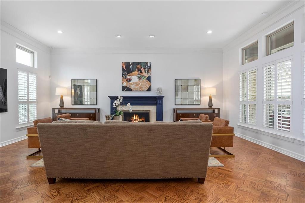 804 Roaring Springs Road