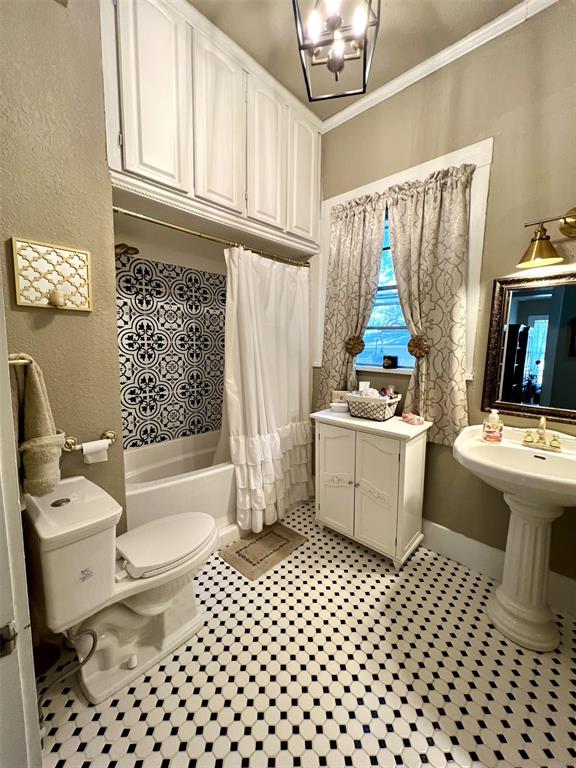 SHANNON R E 1ST ADDN - Residential