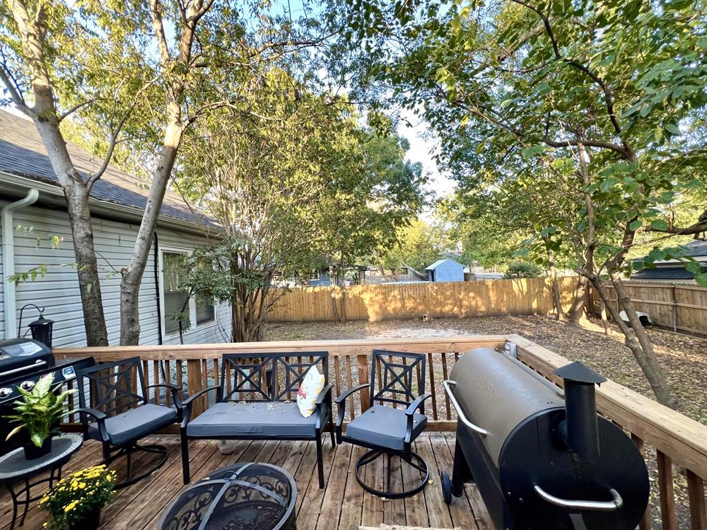 SHANNON R E 1ST ADDN - Residential