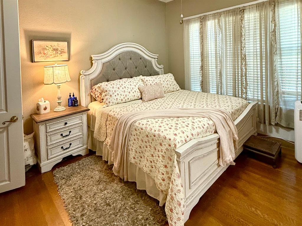 SHANNON R E 1ST ADDN - Residential