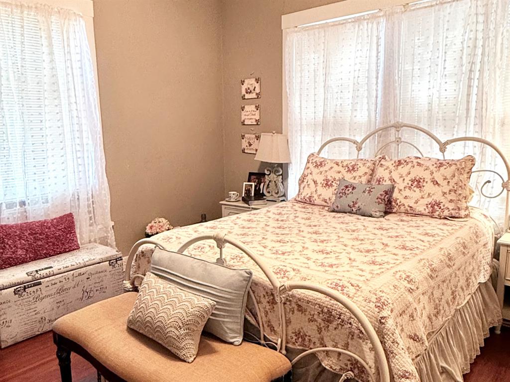 SHANNON R E 1ST ADDN - Residential