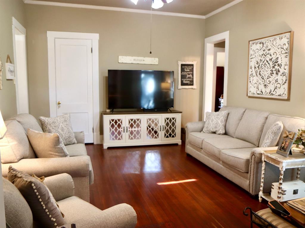 SHANNON R E 1ST ADDN - Residential