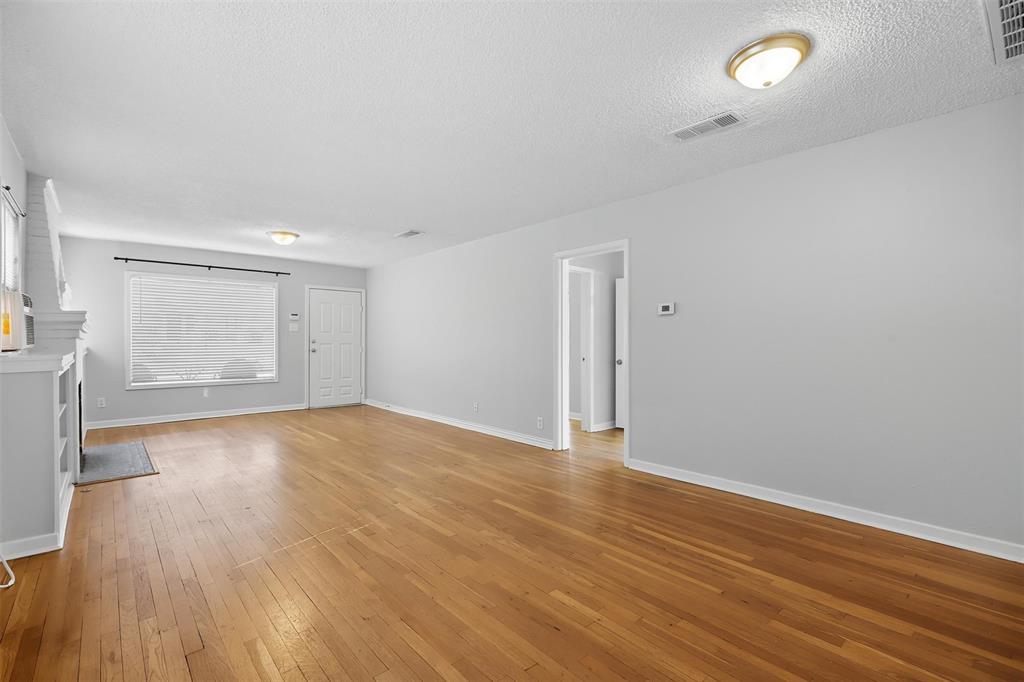 Chamberlain Arlington Heights 1st - Residential Lease