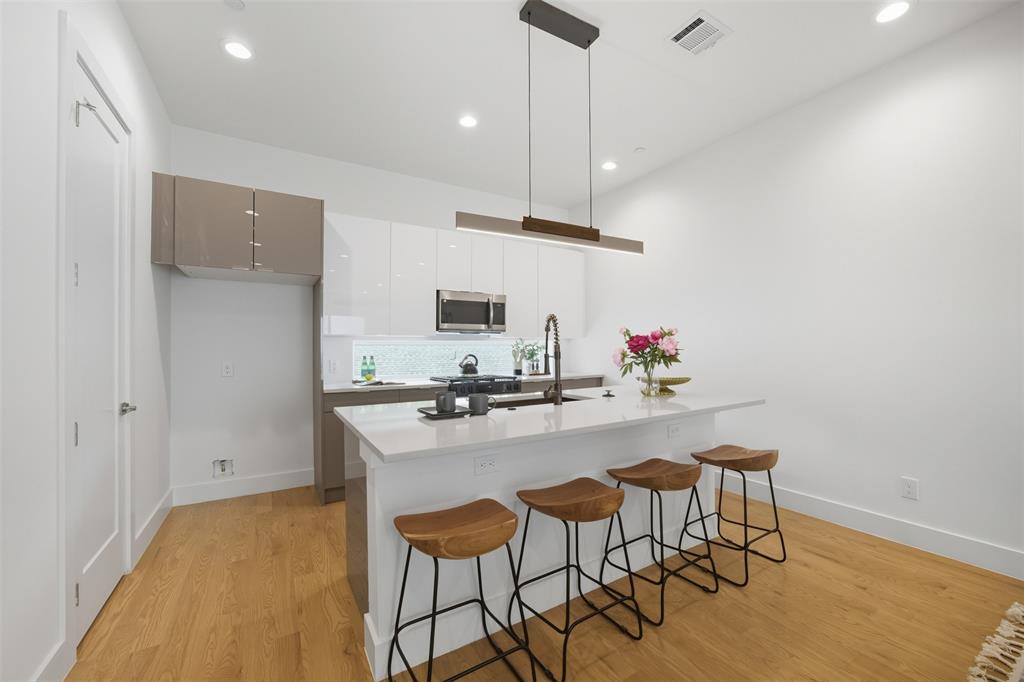 MIDTOWN HEIGHTS CONDOMINIUM - Residential