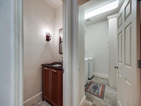 Tiny photo for 5 Duncannon Court, Dallas, TX 75225 (MLS # 21190871)