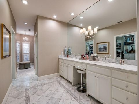 Tiny photo for 5 Duncannon Court, Dallas, TX 75225 (MLS # 21190871)