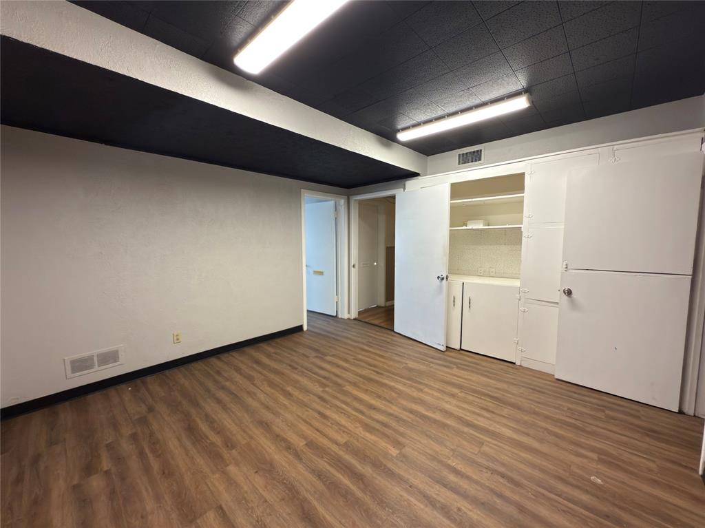 University Crossing - Commercial Lease