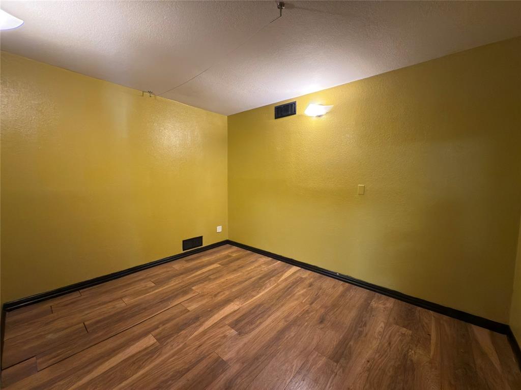 University Crossing - Commercial Lease