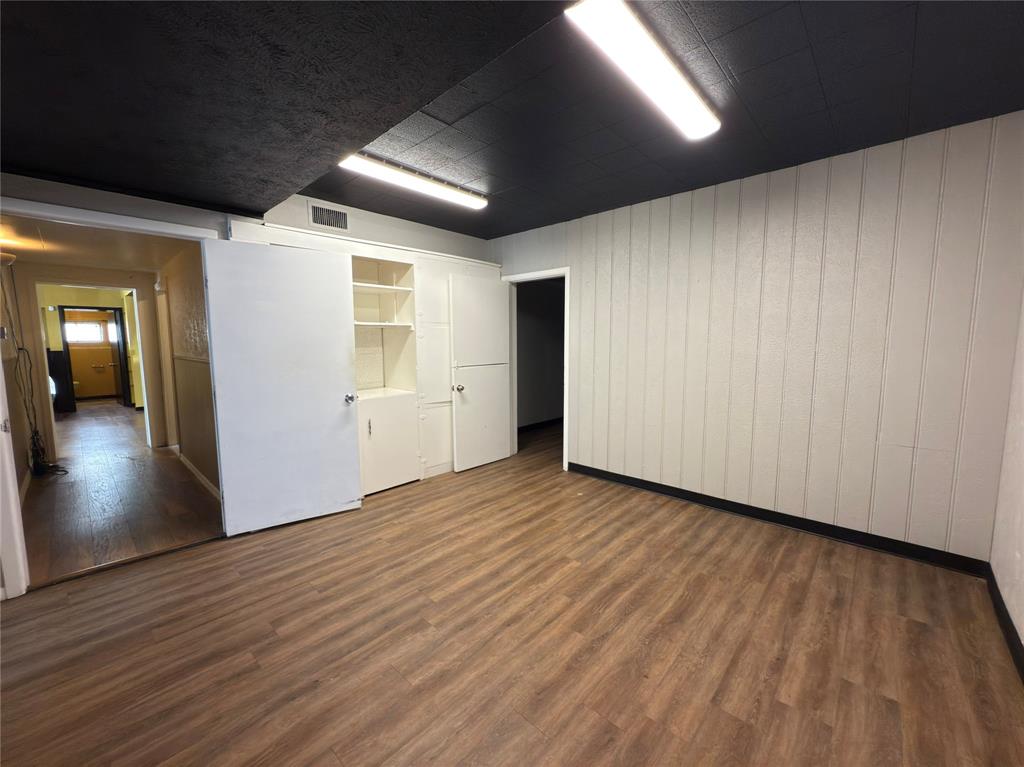 University Crossing - Commercial Lease