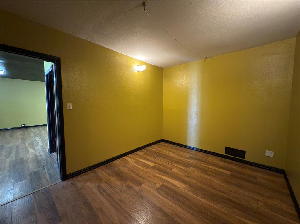 University Crossing - Commercial Lease