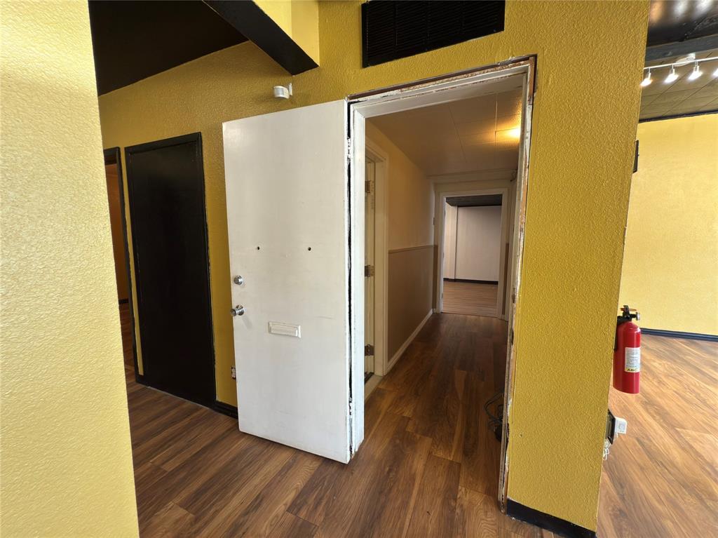 University Crossing - Commercial Lease