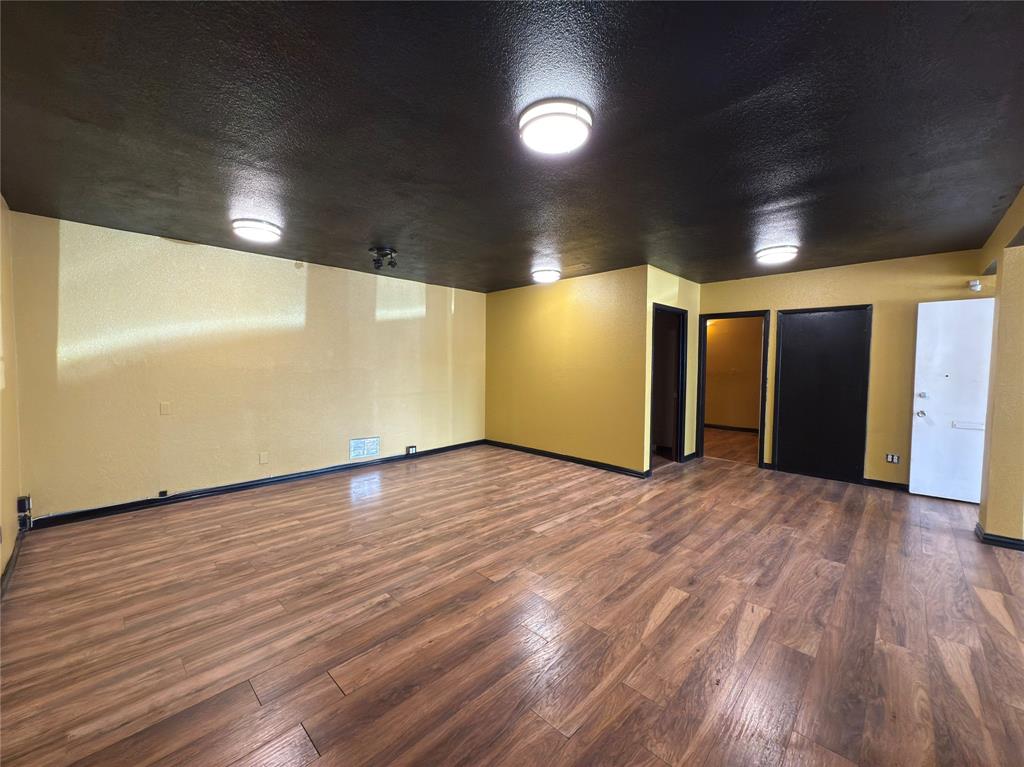 University Crossing - Commercial Lease