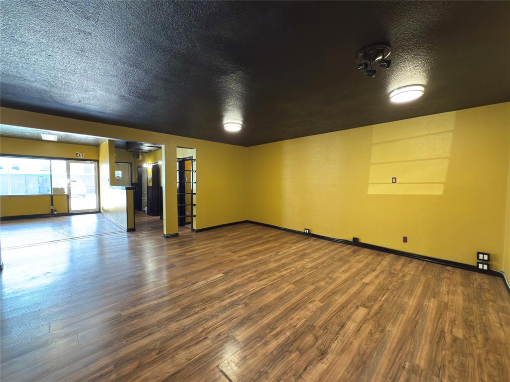 University Crossing - Commercial Lease