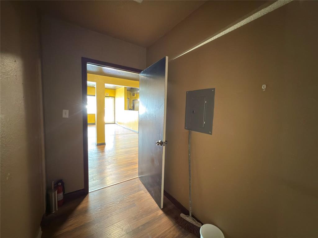 University Crossing - Commercial Lease