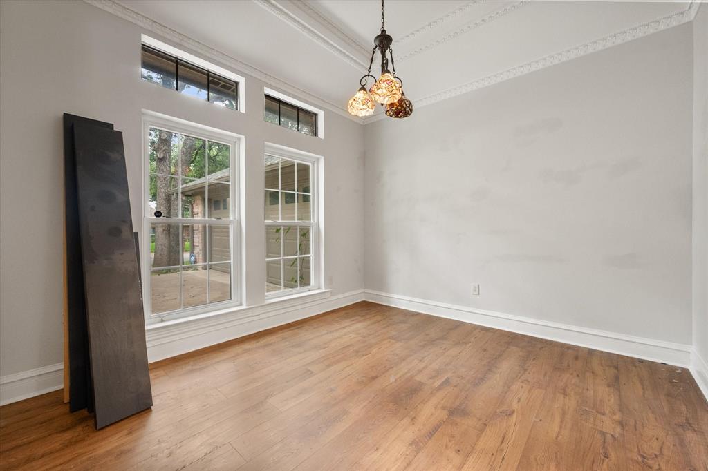 Royal Gate Add - Residential